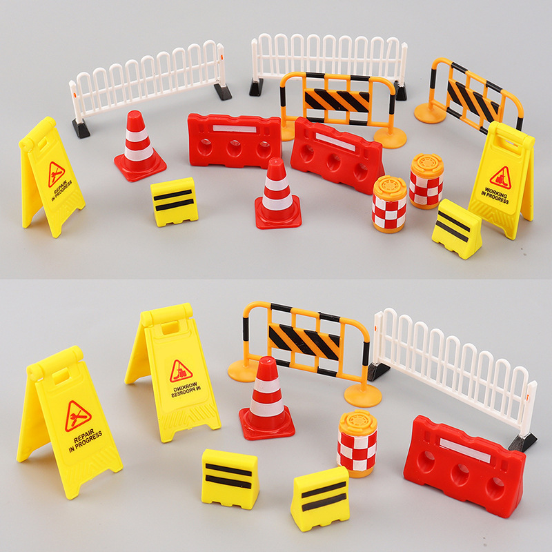 ミニ交通道路標識と障害物プレイセット、シミュレーション安全バ - Kids Educational Device のレビューと価格